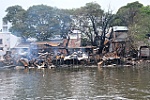 Công an vẫn phong tỏa điều tra vụ cháy xưởng gỗ lan sang nhiều nhà dân ở quận 8