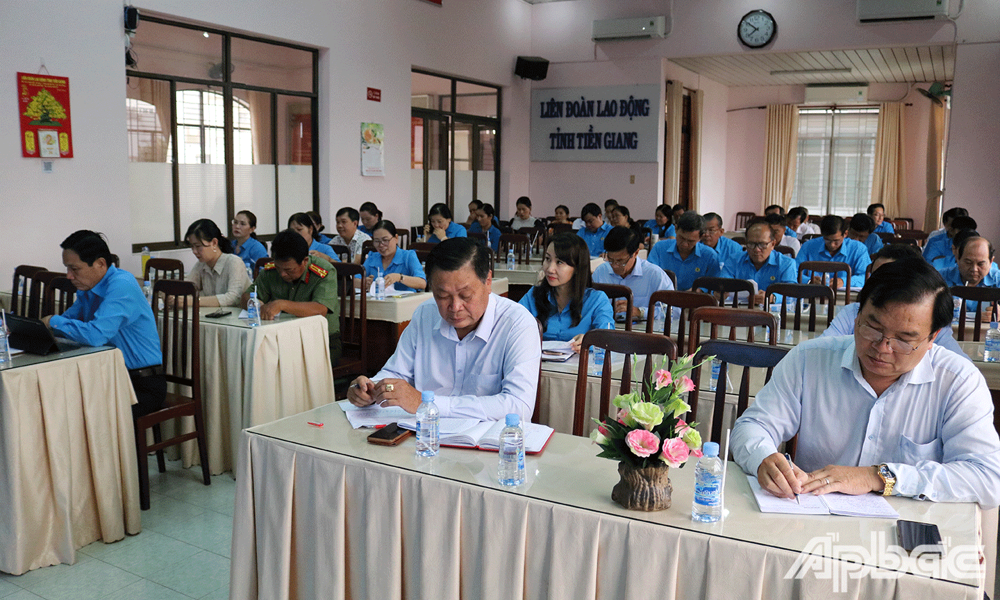Đại biểu tham dự Hội nghị sơ kết quý I của LĐLĐ tỉnh Tiền Giang