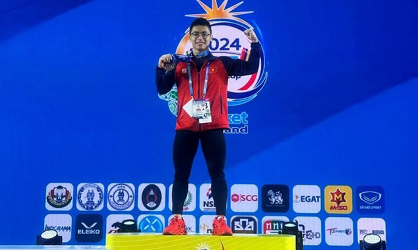 ABO/NDO- Vietnamese weightlifter Trinh Van Vinh clinched a coveted spot at the Paris 2024 Olympics with a dominant performance at the ongoing 2024 International Weightlifting Federation (IWF) World Cup in Thailand.