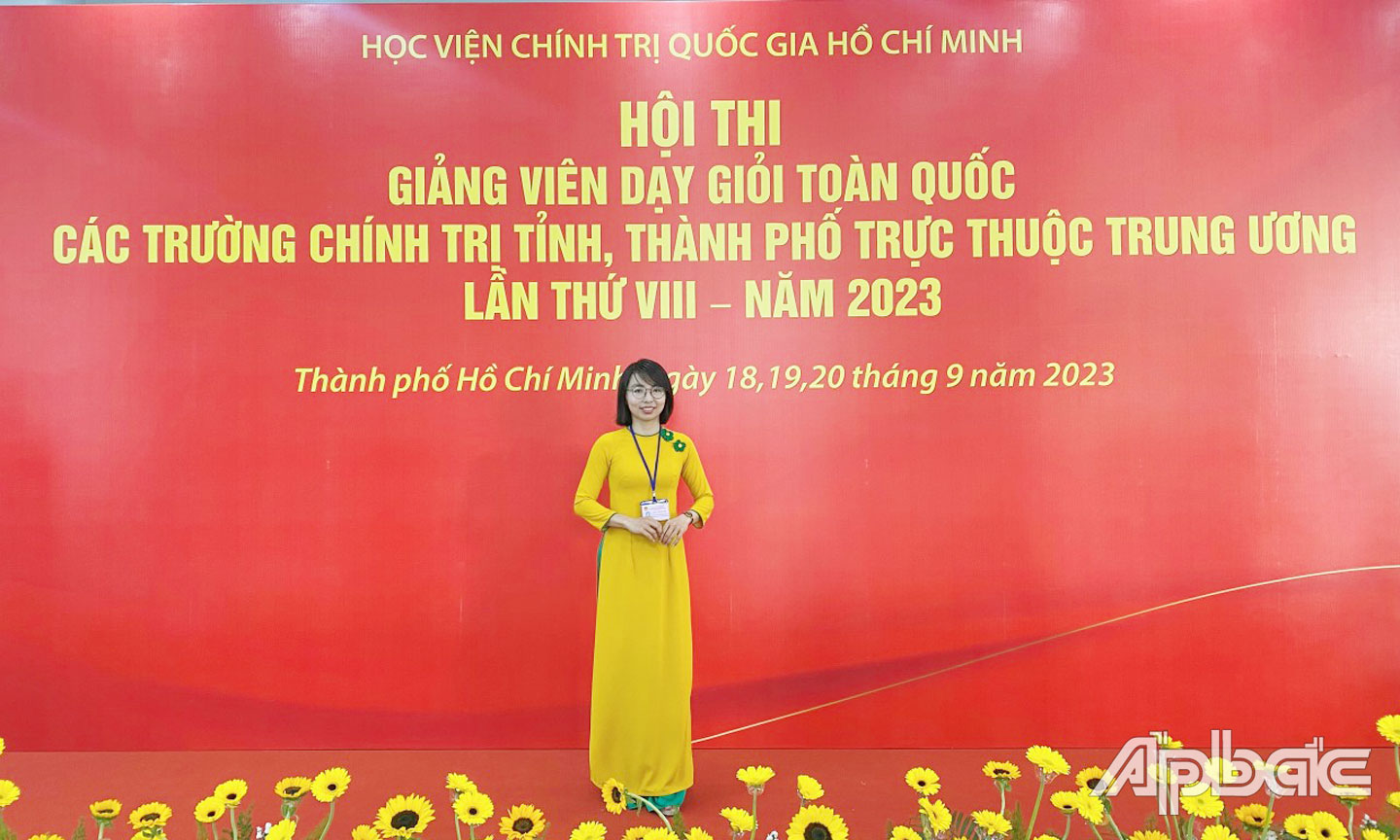 Giảng viên Nguyễn Dương Thanh Thủy đạt danh hiệu “Giảng viên dạy giỏi” tại Hội thi Giảng viên dạy giỏi toàn quốc các Trường Chính trị tỉnh, thành phố trực thuộc Trung ương lần thứ VIII năm 2023. Ảnh: nhân vật cung cấp. 