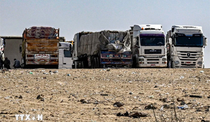 2.000 xe tải chở hàng viện trợ mắc kẹt tại Cửa khẩu Rafah bên phía Ai Cập