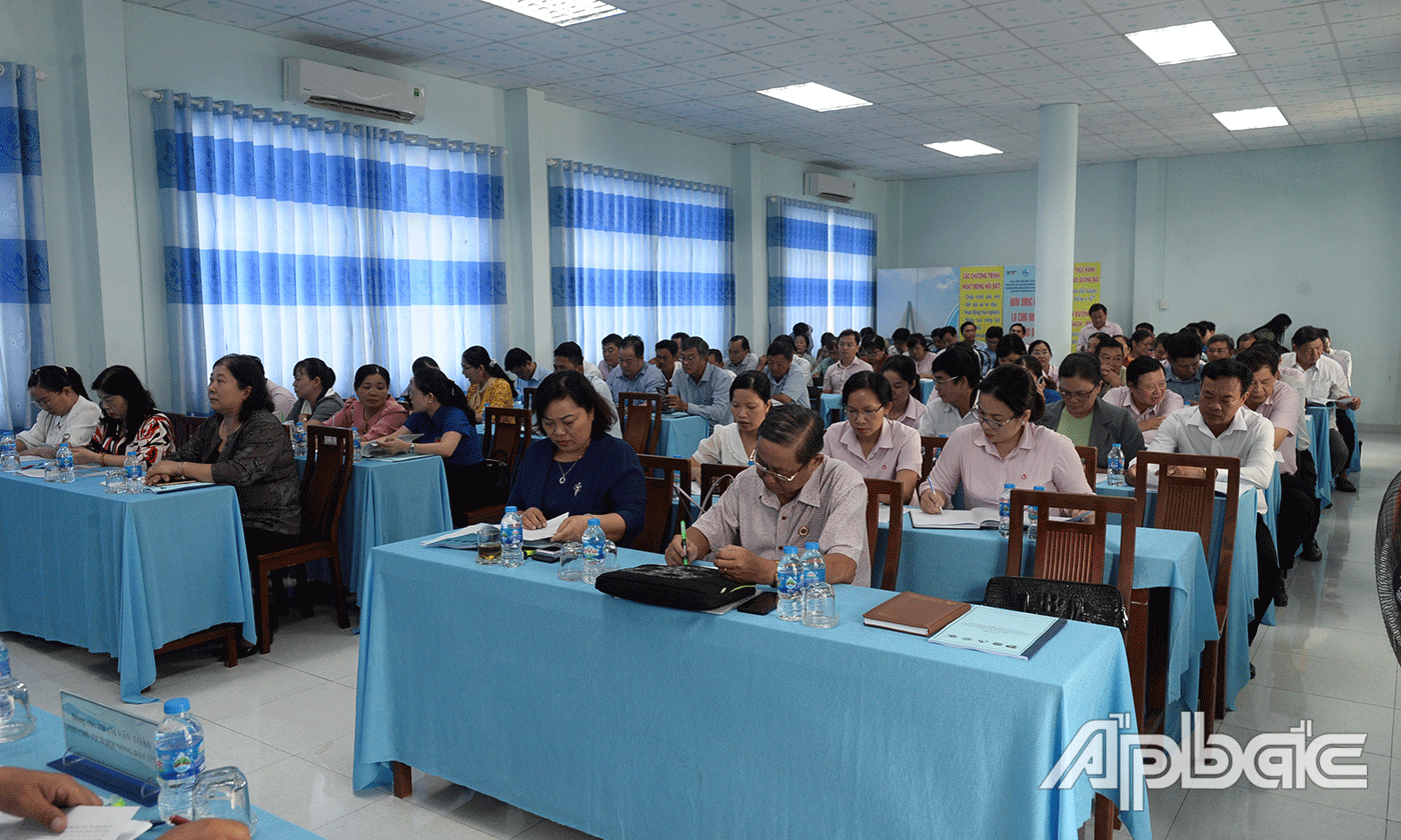 Quang cảnh hội nghị.