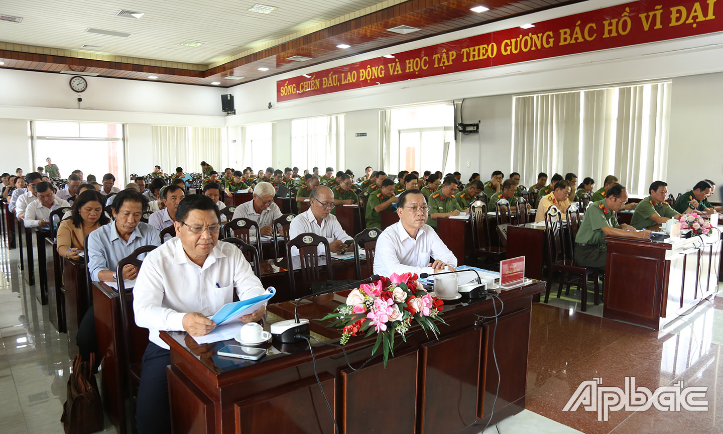 Quang cảnh hội nghị.