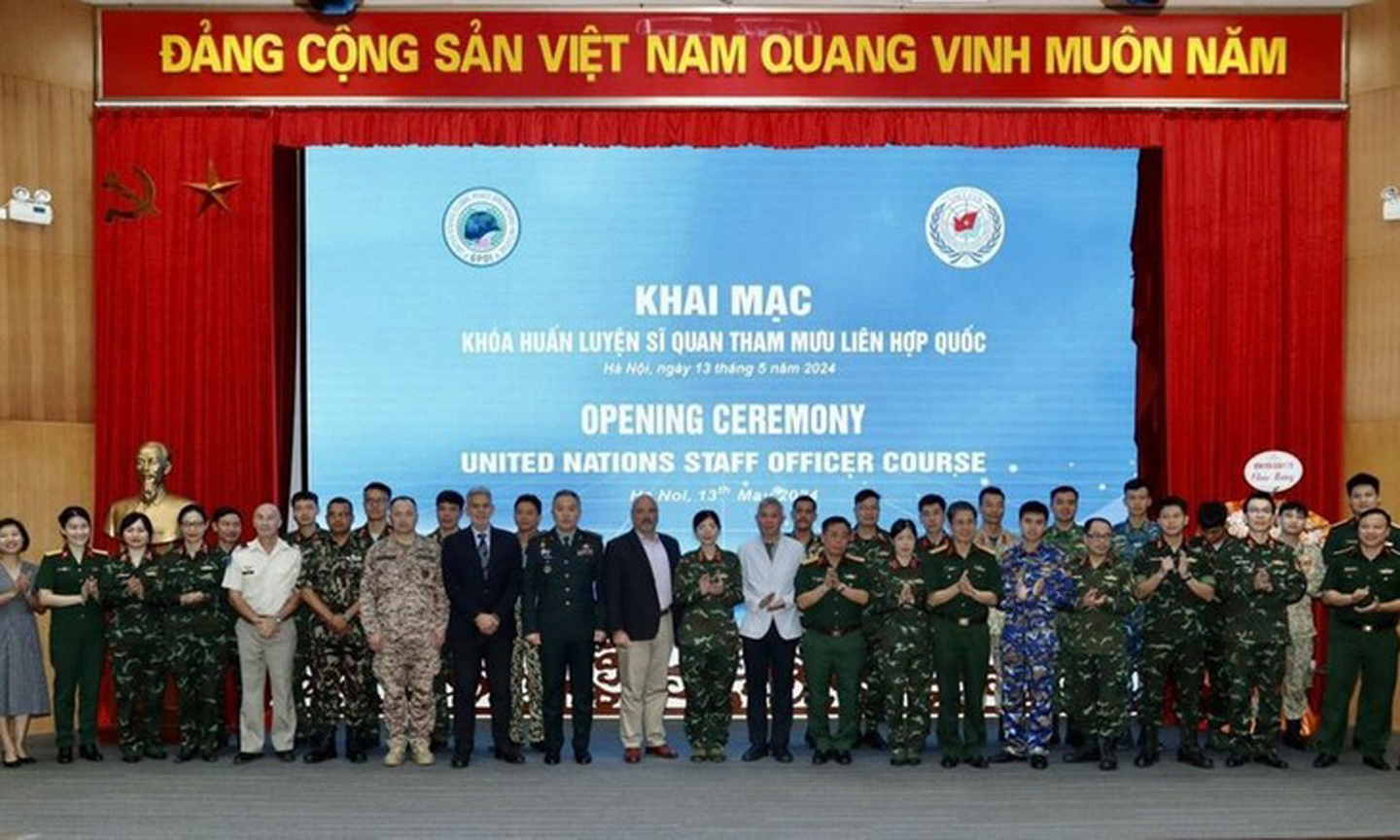 At the opening ceremony of the training course for United Nations staff officers. (Photo: VNA).