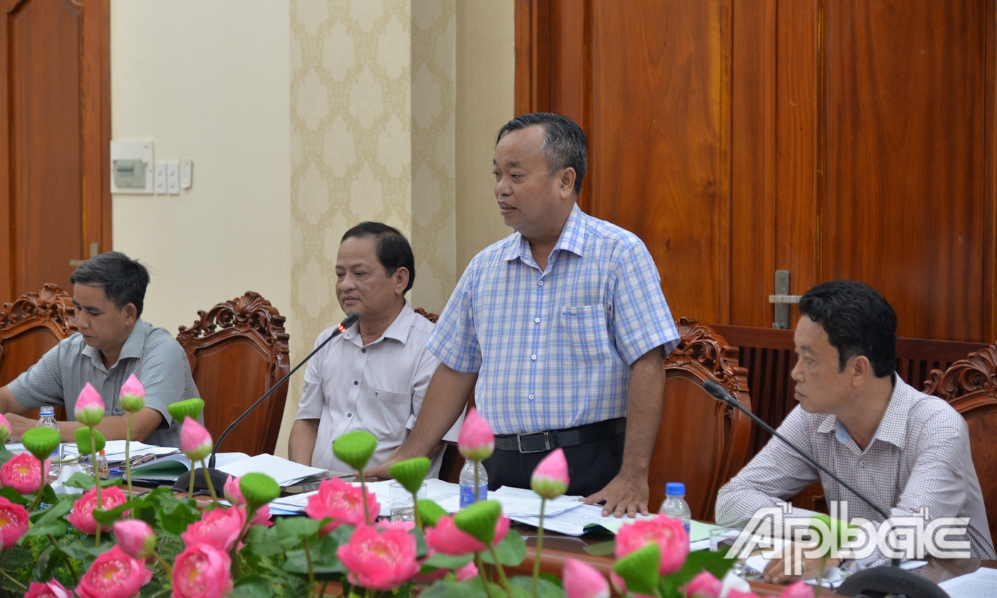 Đại diện các sở, ngành tỉnh Tiền Giang phát biểu ý kiến.