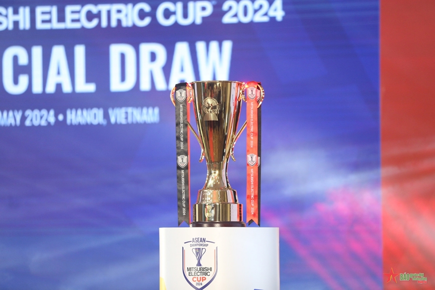 Chiếc cúp vô địch ASEAN Cup 2024. Ảnh: VIỆT AN 