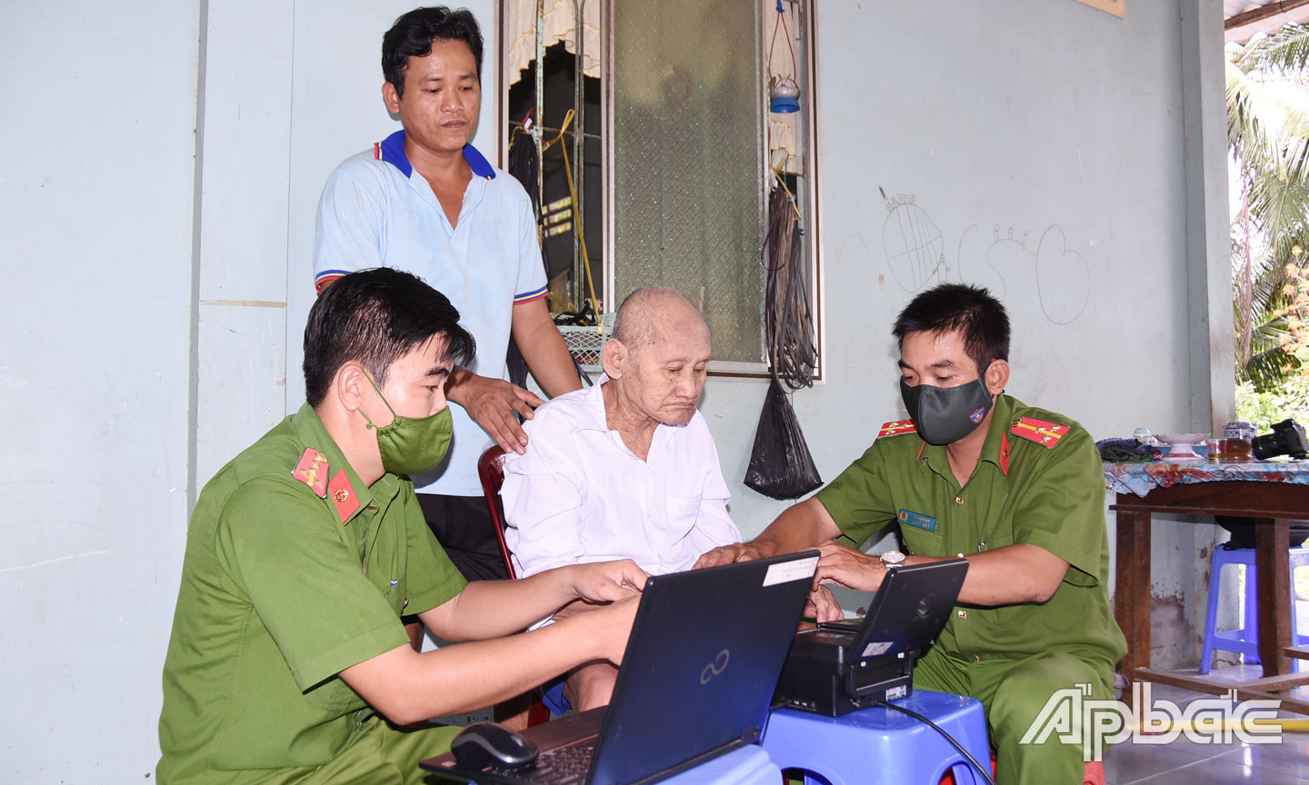CBCS nỗ lực giúp người dân hoàn thành thực hiện Căn cước công dân.