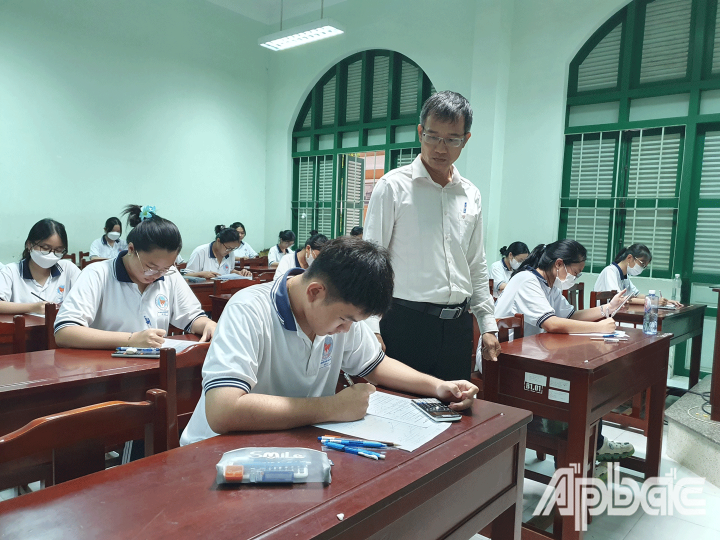 Thi thử tốt nghiệp THPT tại Trường THPT Nguyễn Đình Chiểu. 