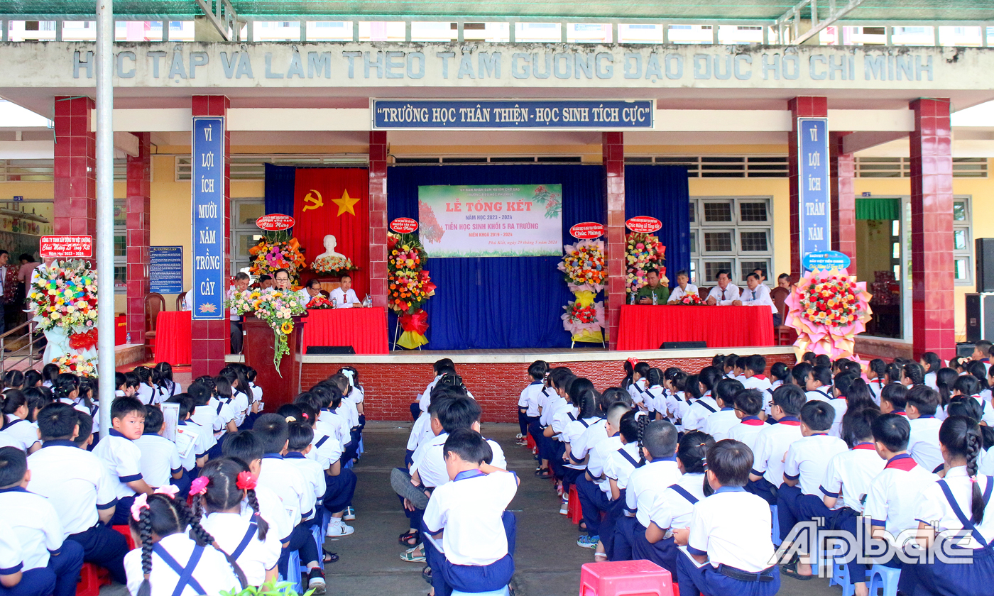 Quang cảnh buổi lễ.