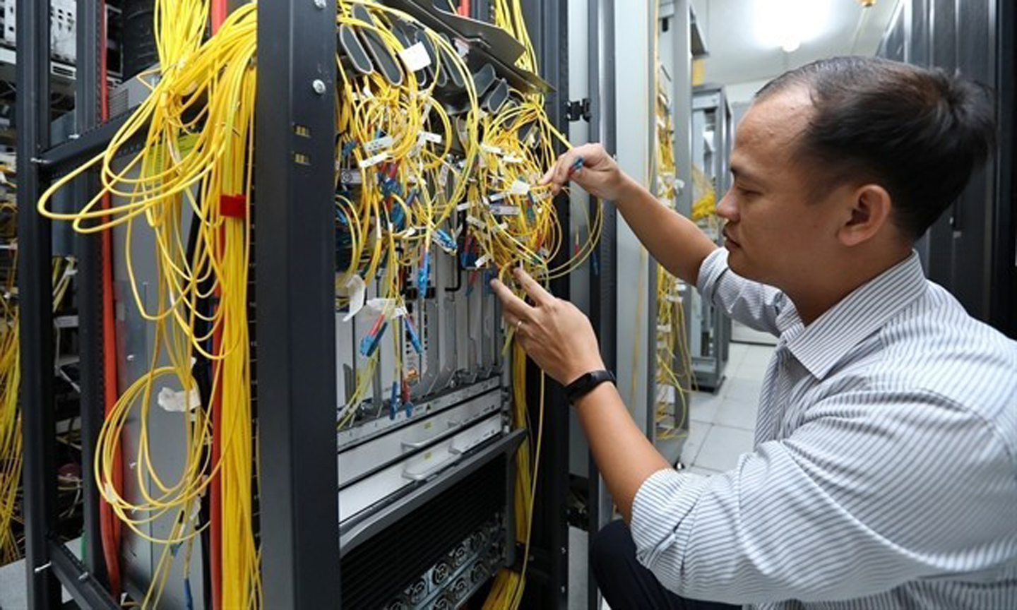 Vietnam to have 10 new undersea fibre optic cable lines