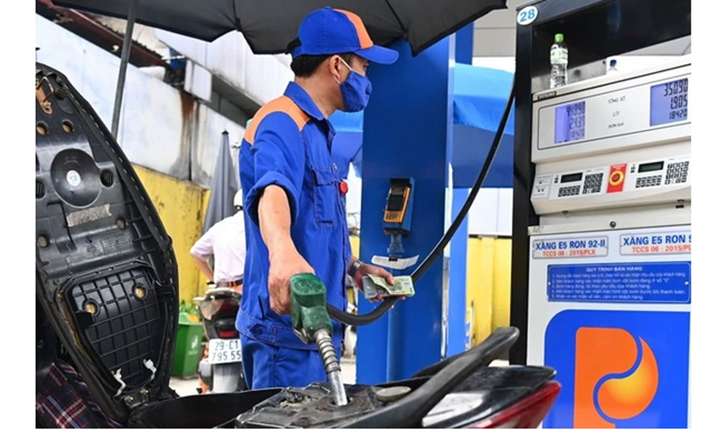 Giá xăng dầu đồng loạt tăng trở lại