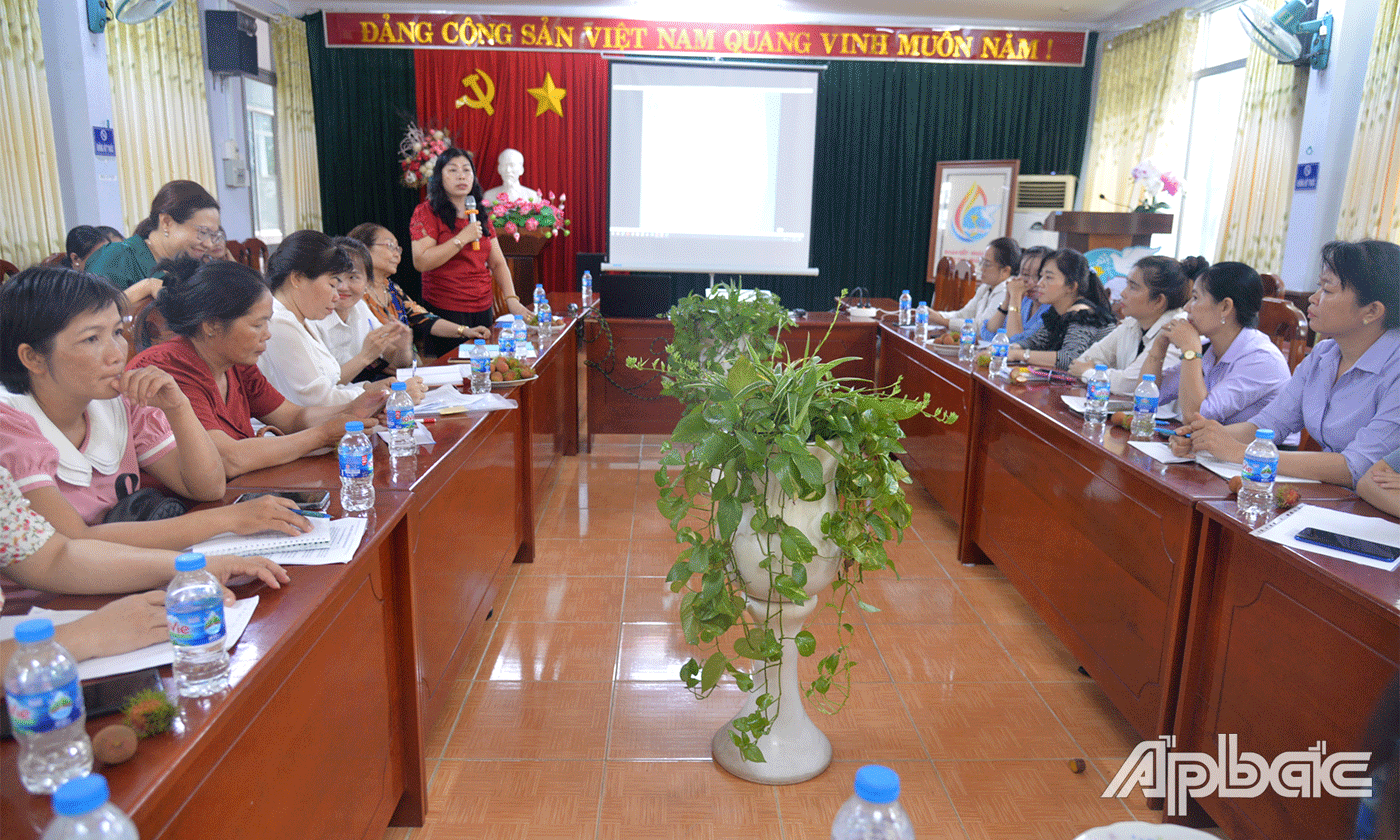 Quang cảnh buổi tập huấn.