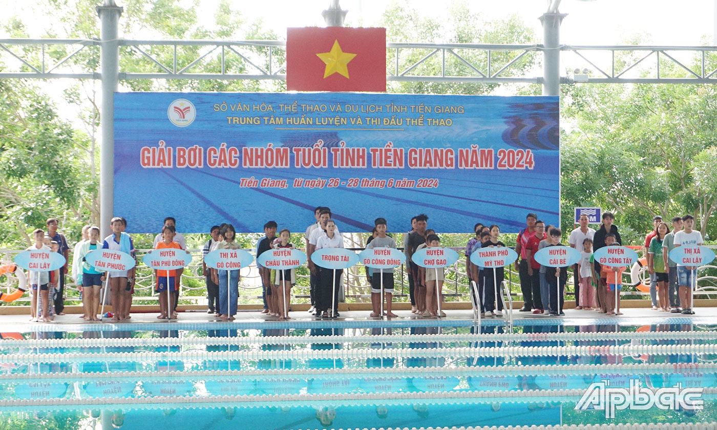 Giải Bơi các nhóm tuổi thu hút nhiều thanh thiếu niên, học sinh tranh tài. 
