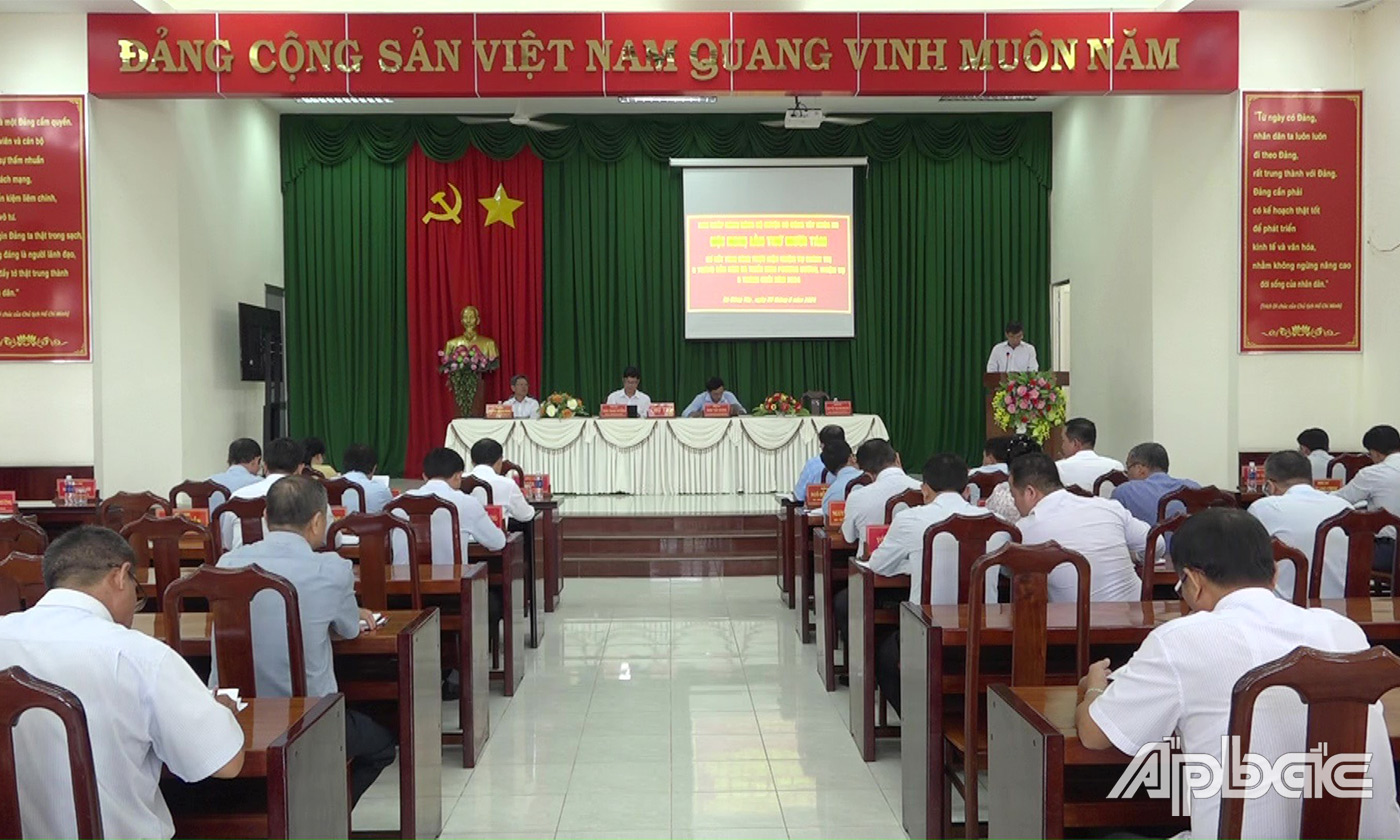 Quang cảnh hội nghị