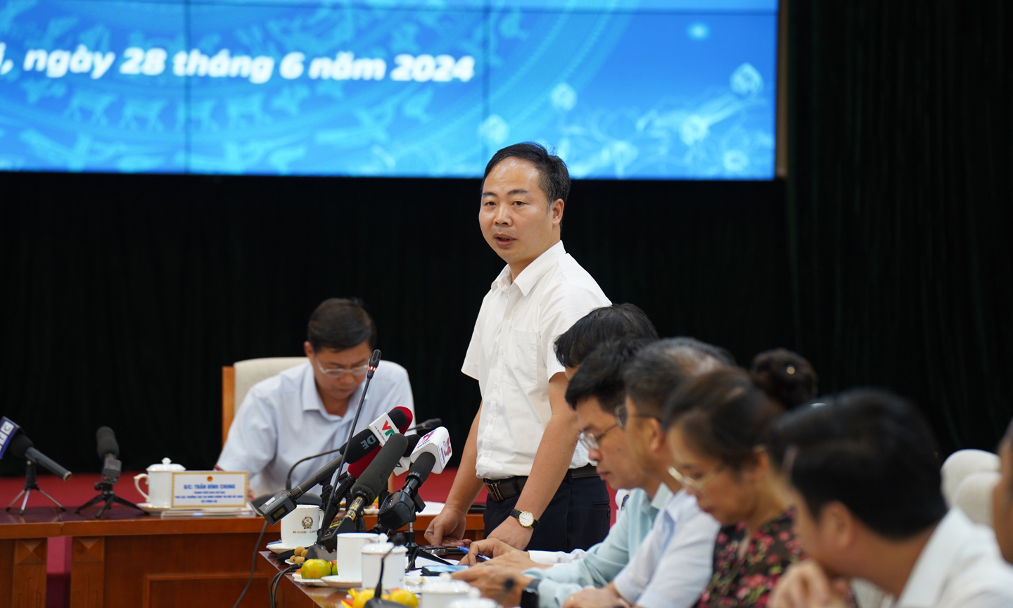 Ông Nguyễn Ngọc Hà – Phó Cục trưởng Cục Quản lý chất lượng (Bộ GD&ĐT) khẳng định, không có chuyện lộ, lọt đề thi môn Ngữ văn.