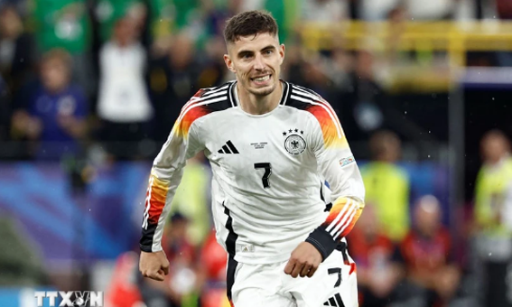 Kai Havertz ăn mừng sau bàn thắng mở tỷ số cho Đội tuyển Đức. (Ảnh: AFP/TTXVN)