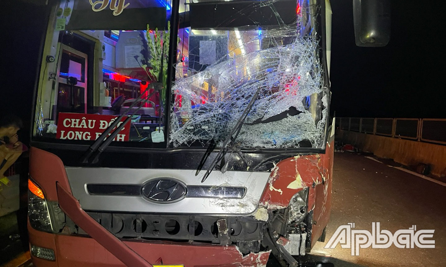 Tai nạn giao thông nghiêm trọng trên cao tốc Trung Lương - Mỹ Thuận