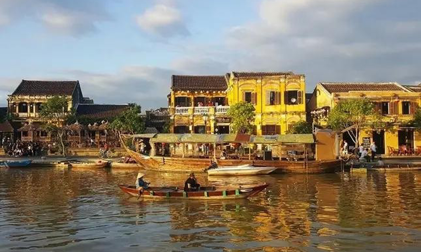 Vietnam joins efforts to promote preservation of world heritage values