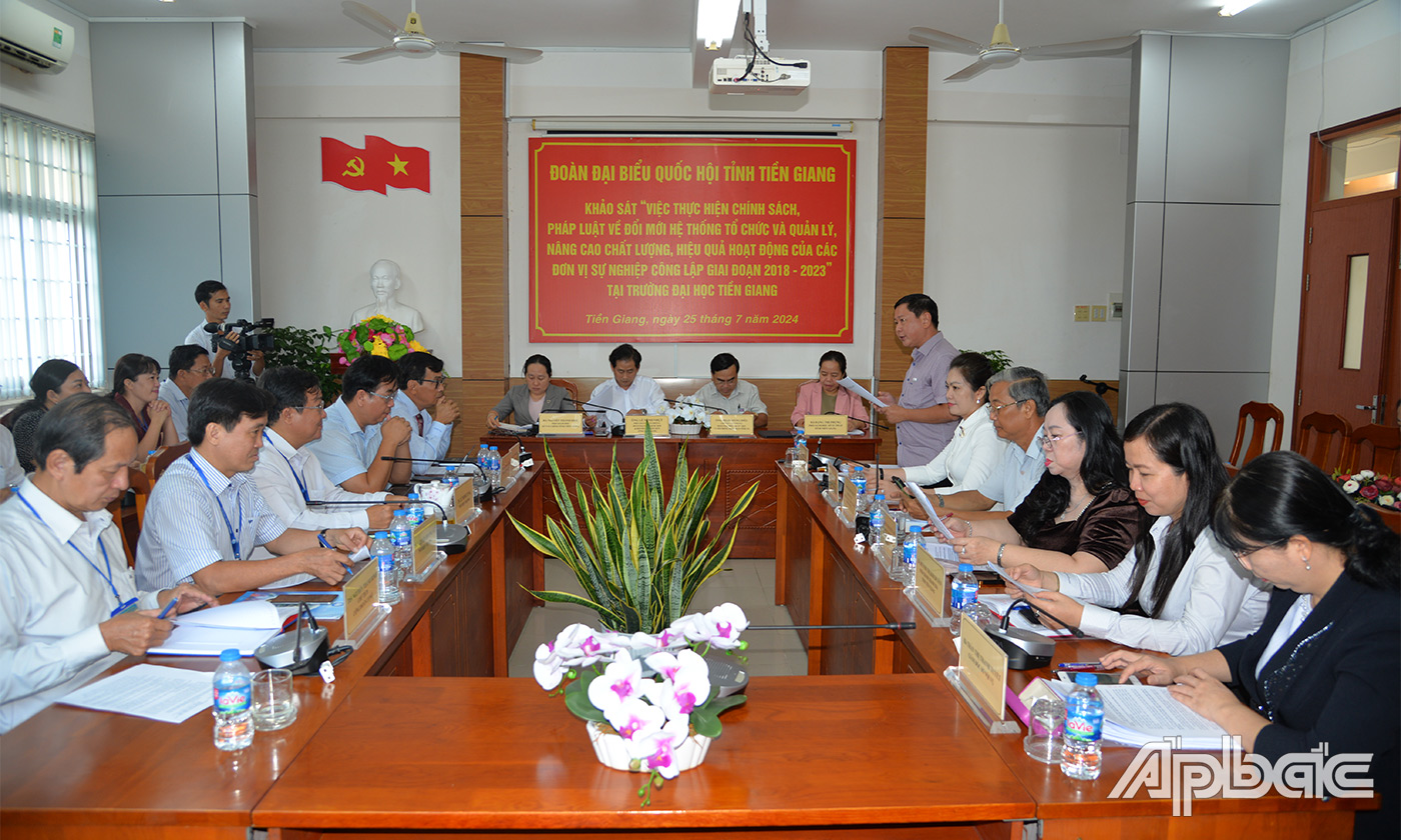 Đoàn Đại biểu Quốc hội tỉnh Tiền Giang làm việc với Trường Đại học Tiền Giang