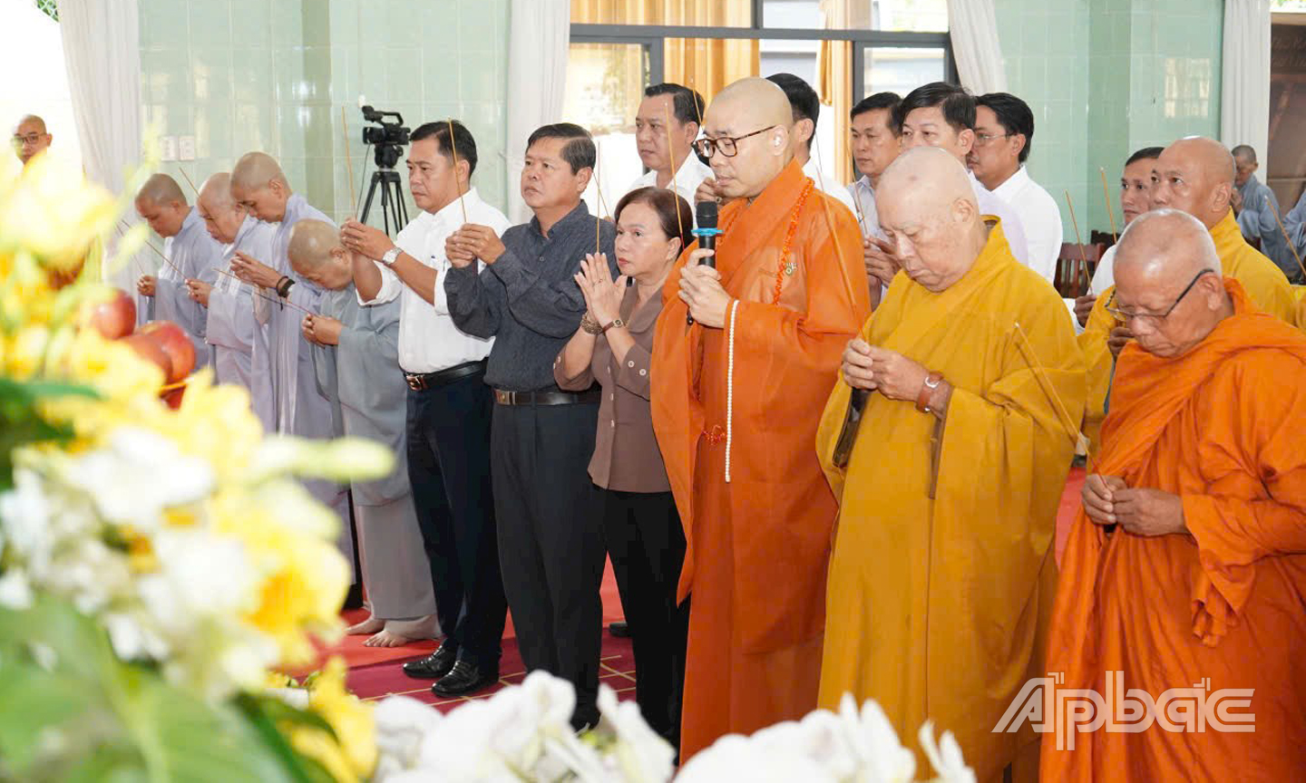 Phật giáo Tiền Giang thành kính tưởng niệm Tổng Bí thư Nguyễn Phú Trọng