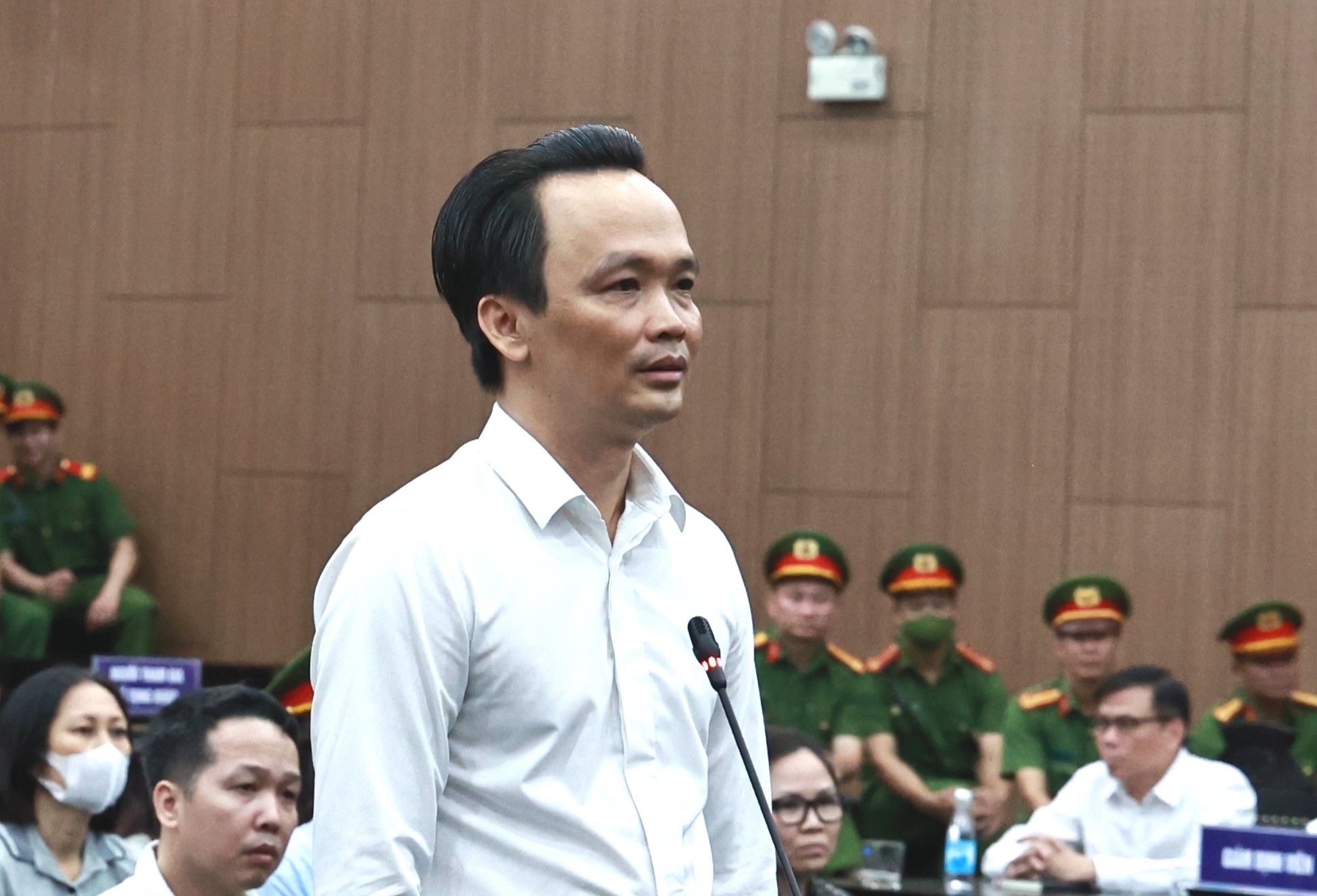 Bị cáo Trịnh Văn Quyết bị đề nghị phạt 24-26 năm tù giam