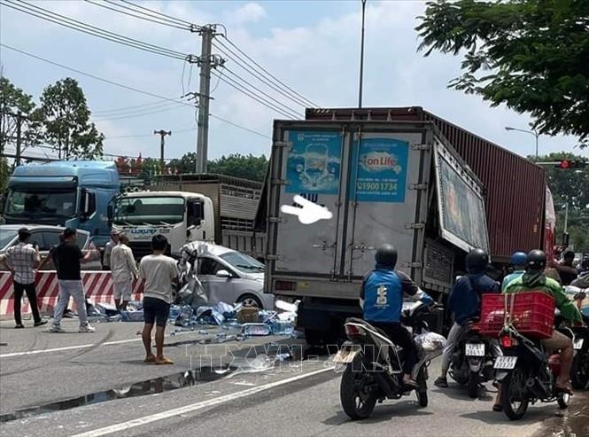 Hiện trường vụ tai nạn giao thông liên hoàn tại huyện Bàu Bàng, tỉnh Bình Dương, ngày 29-6-2024.