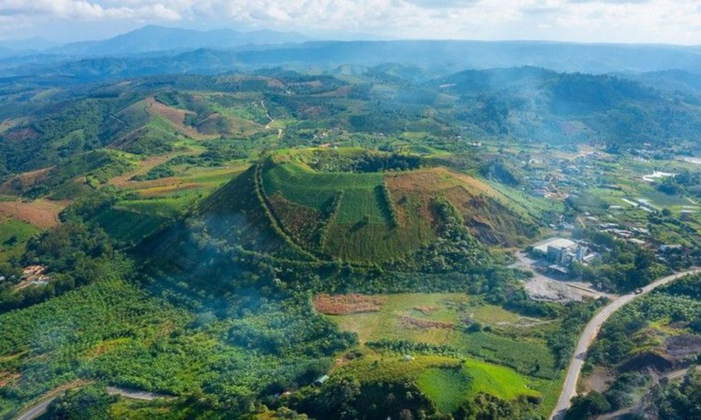 An extinct volcano at the Dak Nong Global Geopark. (Photo: VNA).