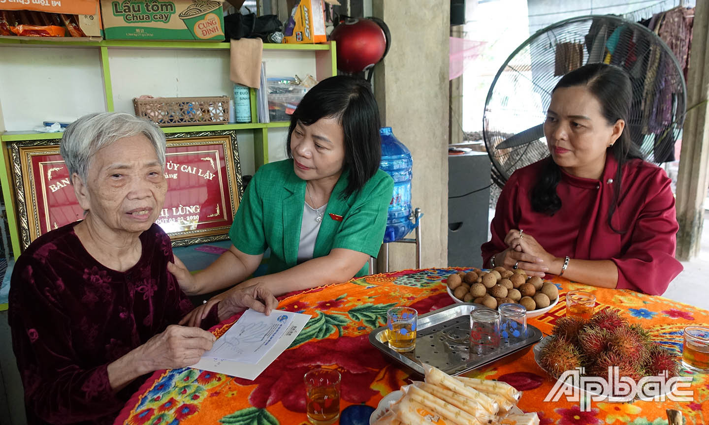 Bà Đoàn Thị