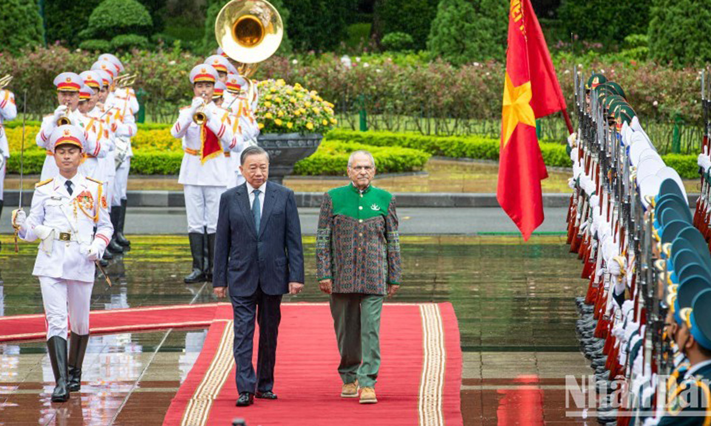 President To Lam hosts a red-carpet welcome ceremony for President of Timor-Leste José Ramos-Horta. (Photo: NDO/Son Tung).