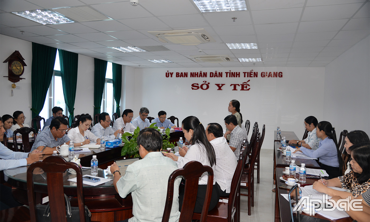 Quang cảnh buổi làm việc