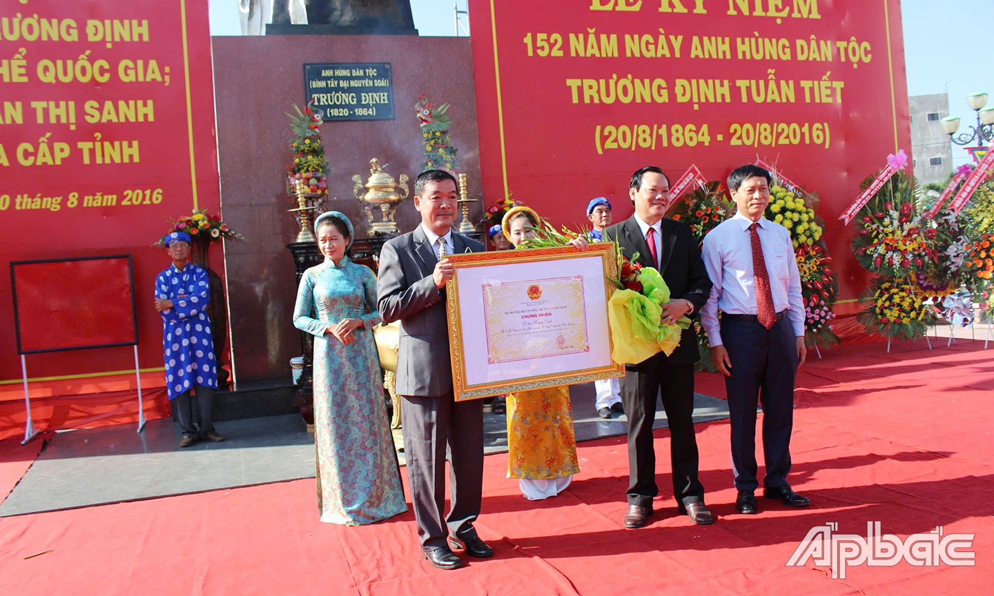 Năm 2016, Bộ Văn hóa, Thể thao và Du lịch đã công nhận Lễ hội Trương Định là Di sản văn hóa phi vật thể cấp quốc gia.                                                                                      Ảnh: T.L