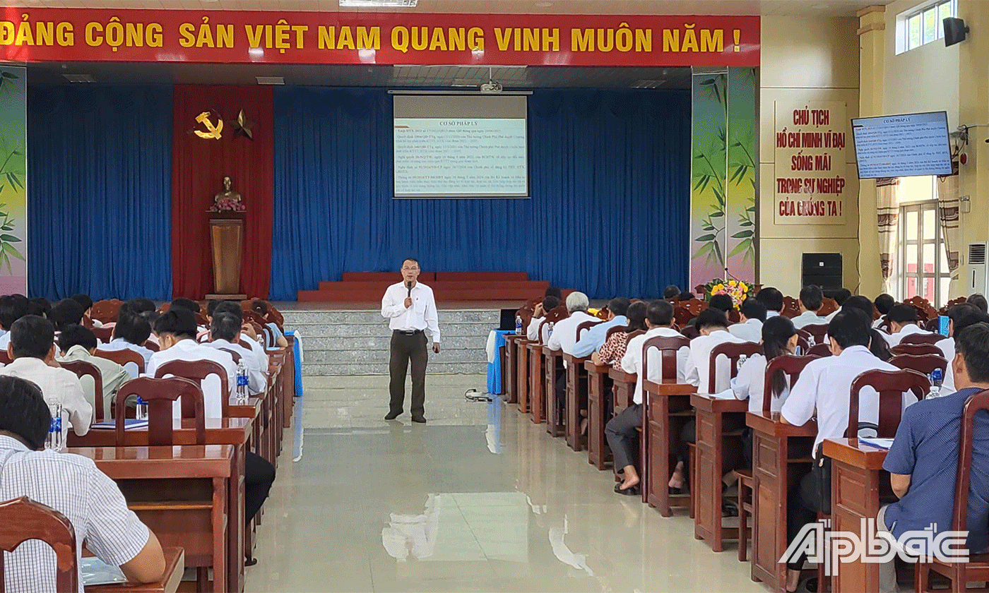 Quang cảnh buổi tập huấn.