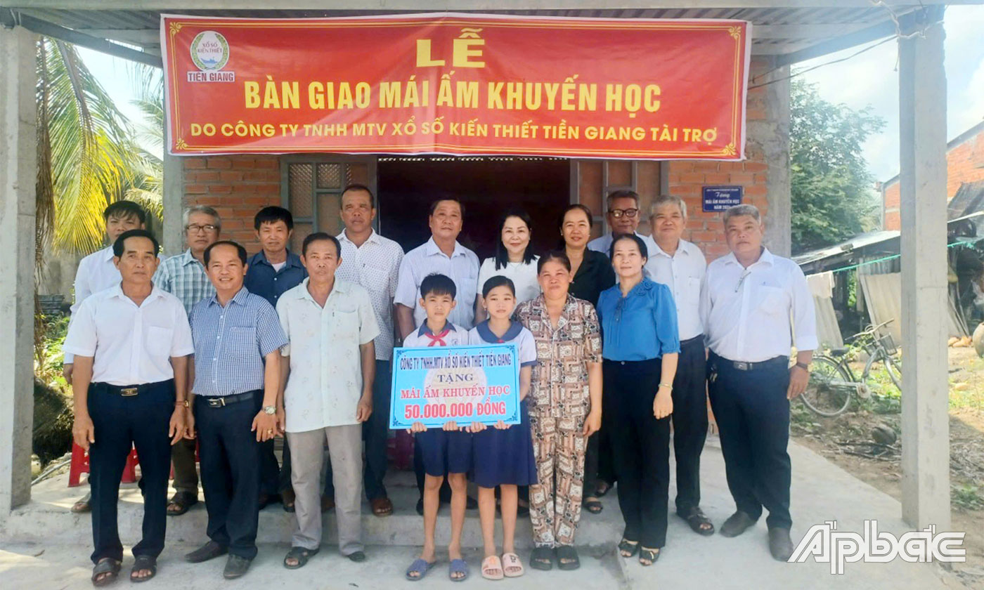 Bàn giao Mái ấm khuyến học cho gia đình em Nguyễn Ngọc Gia Hân 