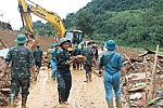 Làm báo về bão lũ: Bật ăng ten lên và cháy hết mình