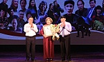 Collectives and individuals with great contributions to preserving traditional culture honoured with Dao Tan Award