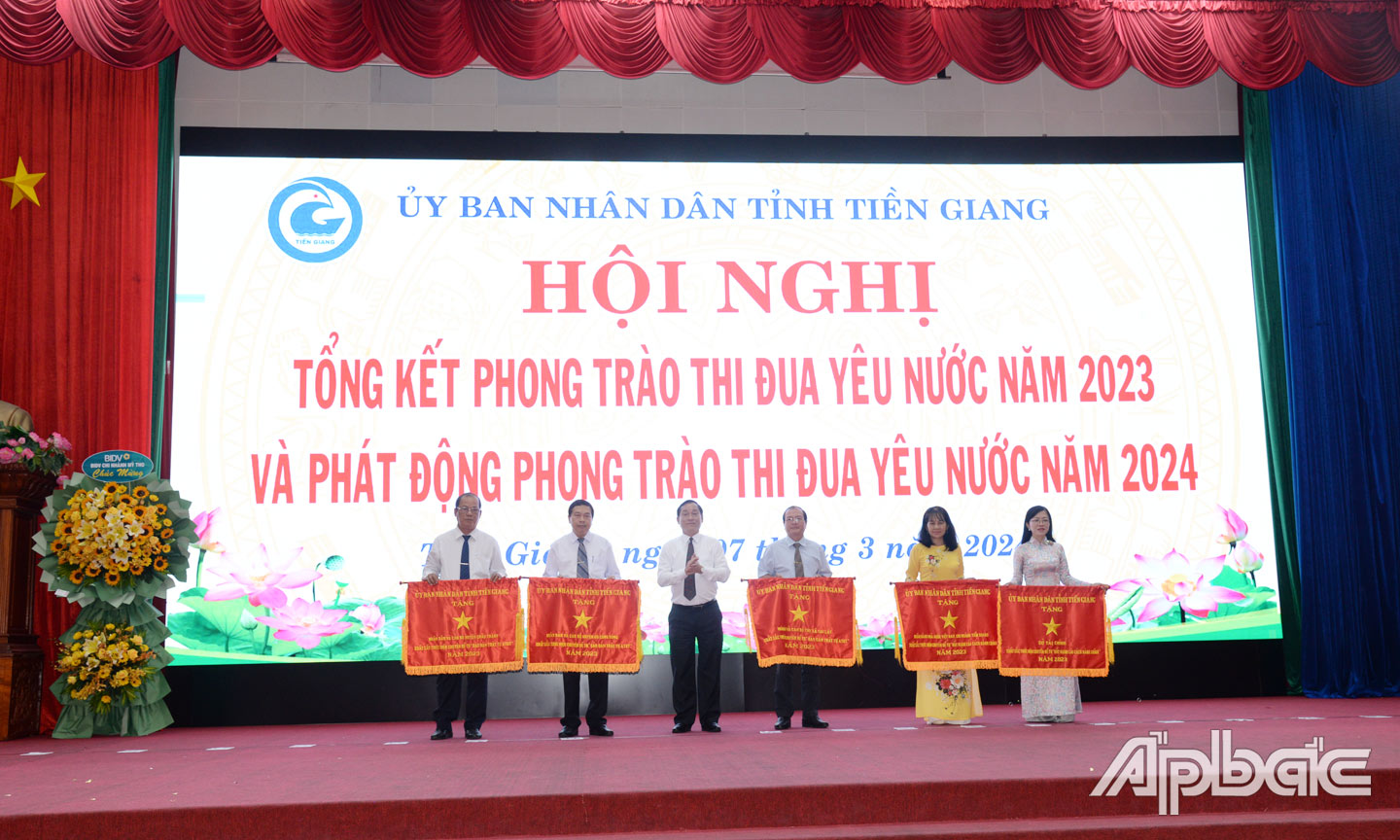 Sở Tài chính tỉnh Tiền Giang: Dẫn đầu chuyên đề thi đua 