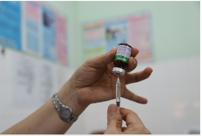 Chiến dịch tiêm chủng vaccine phòng, chống dịch sởi năm 2024 sẽ triển khai tại 18 tỉnh thành phố với 135 huyện ở 3 miền Bắc - Trung - Nam.