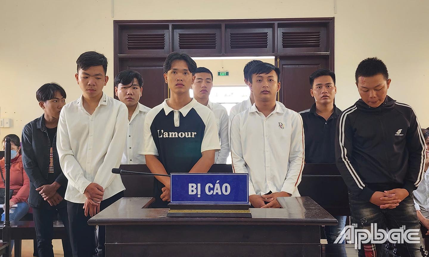 Các bị cáo tại HĐXX.