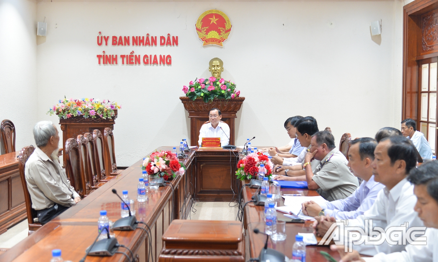 Quang cảnh buổi tiếp công dân.