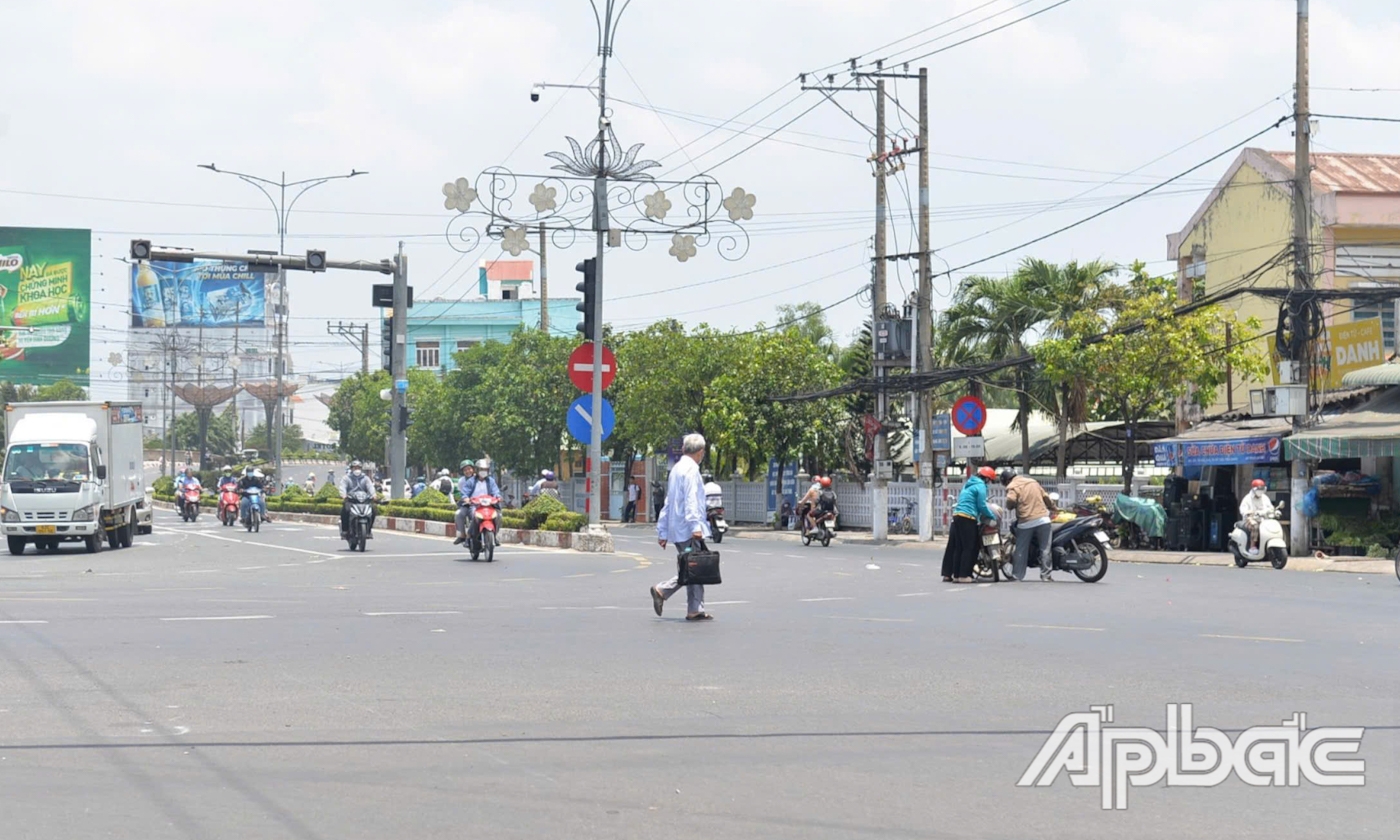 Giao lộ Quốc lộ 60 - đường Ấp Bắc thường xuyên xảy ra va chạm, tai nạn giao thông.