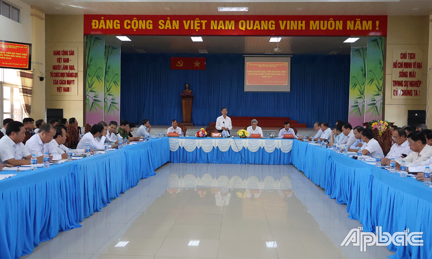 Quang cảnh buổi làm việc.