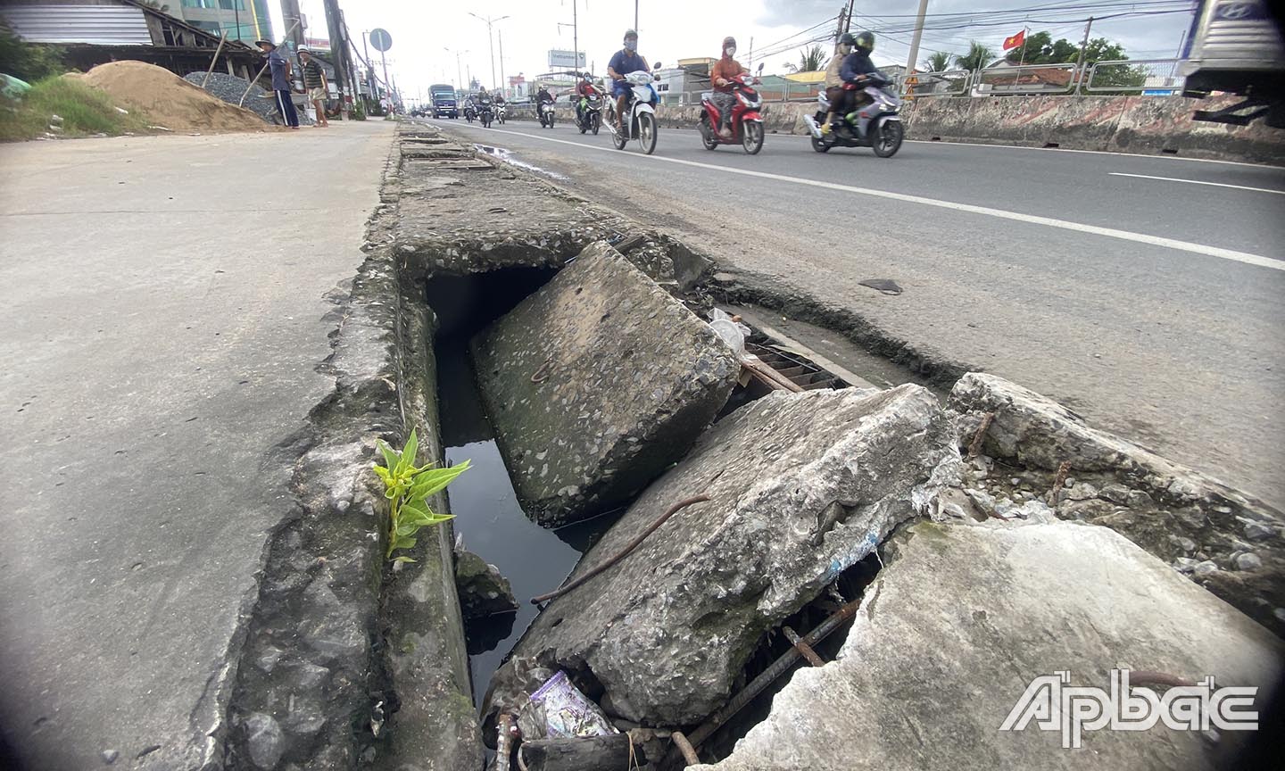 Tiền Giang: Nhiều nắp cống thoát nước 