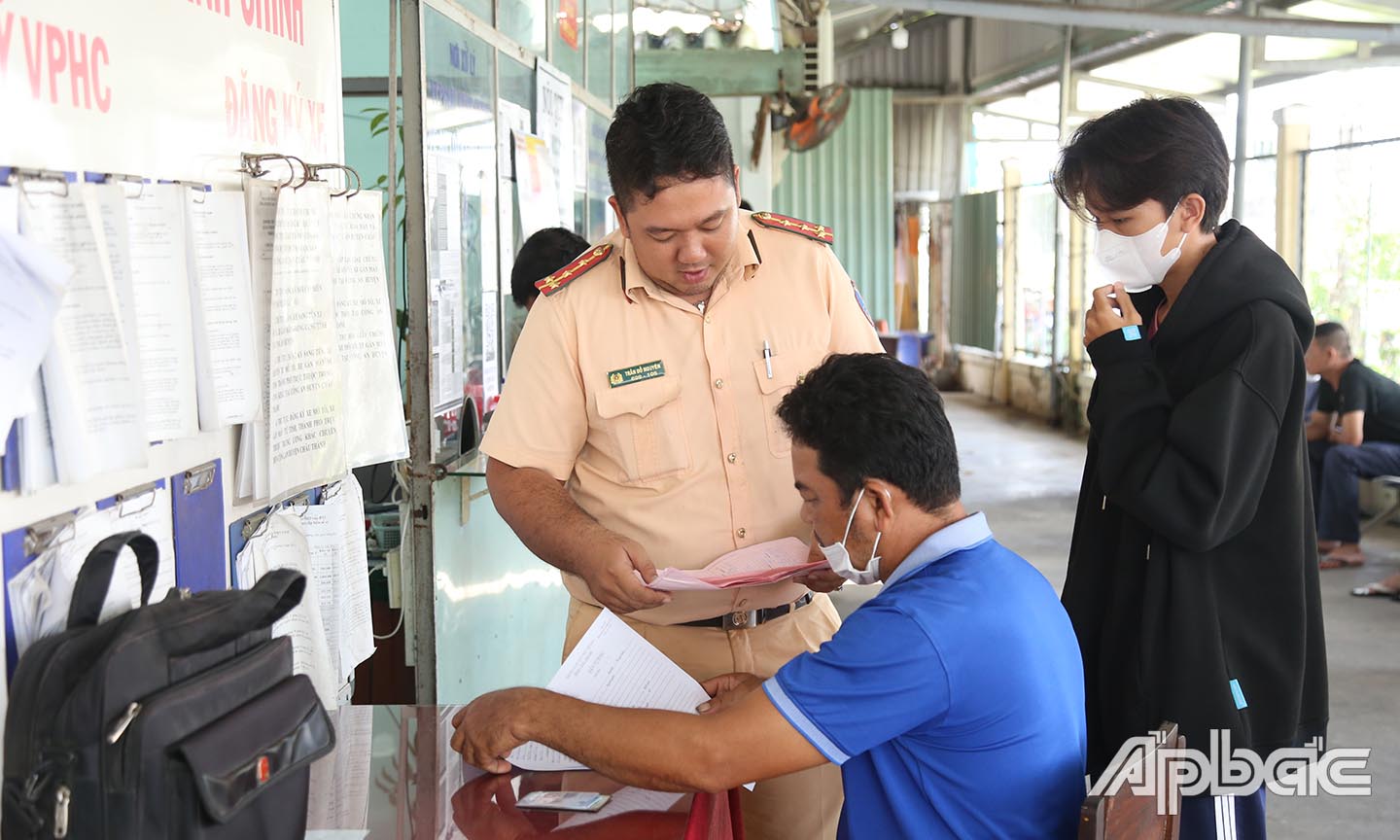 Huyện Châu Thành: Xử lý nghiêm học sinh không đủ điều kiện điều khiển xe máy