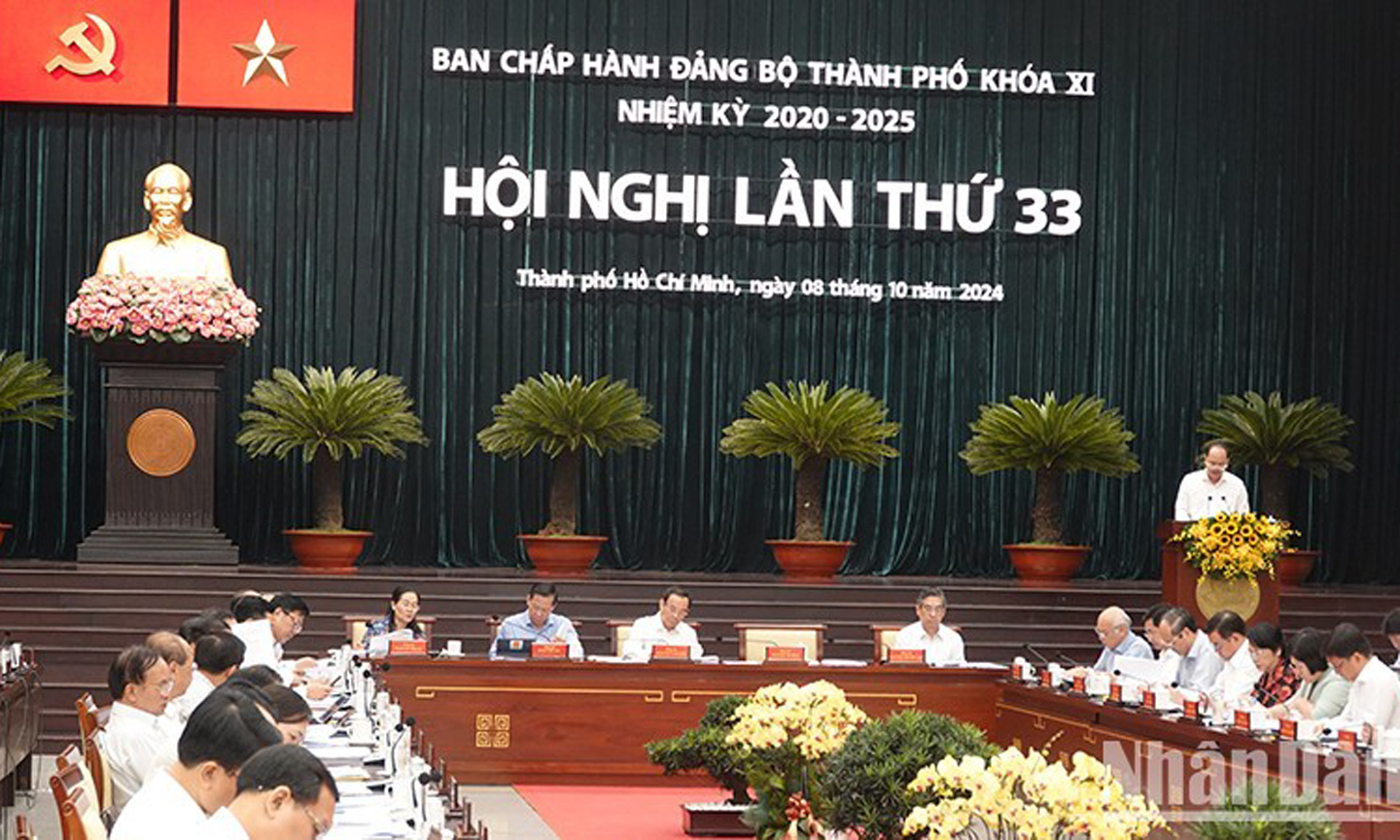 A meeting of the Ho Chi Minh City Party Committee.