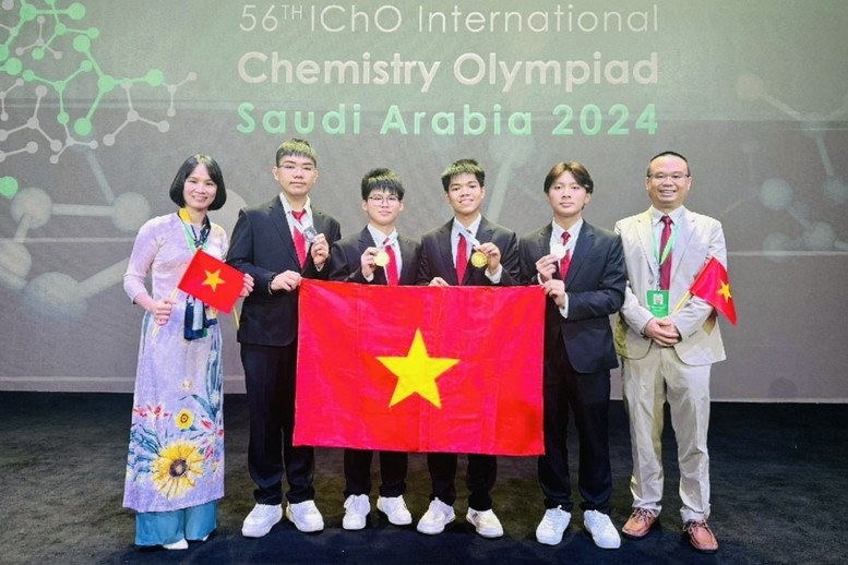 Việt Nam đứng thứ hai thế giới về kết quả Olympic Hóa học quốc tế 2024.