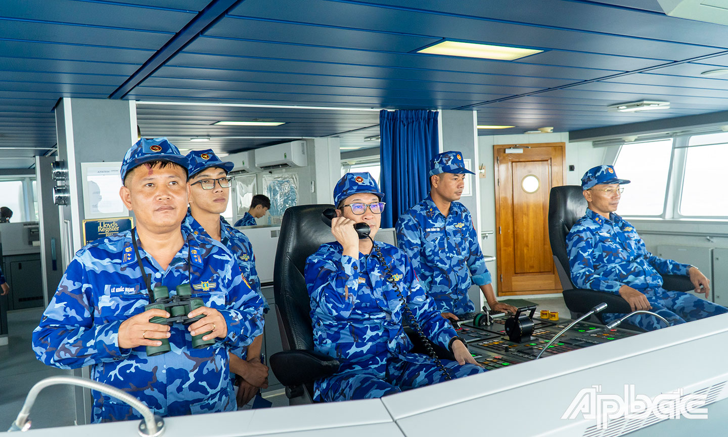 Đại tá Nguyễn Minh Khánh, Phó Tư lệnh, Tham mưu trưởng Bộ Tư lệnh Vùng Cảnh sát biển 3 chỉ huy chung đợt luyện tập