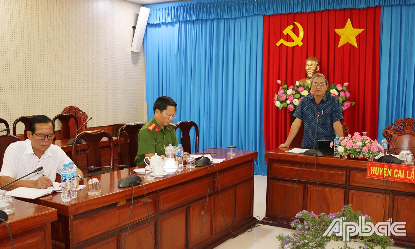 Nguyễn Văn Bằng - Bí thư Huyện ủy, Chủ tịch HĐND huyện phát biểu kết luận buổi giám sát