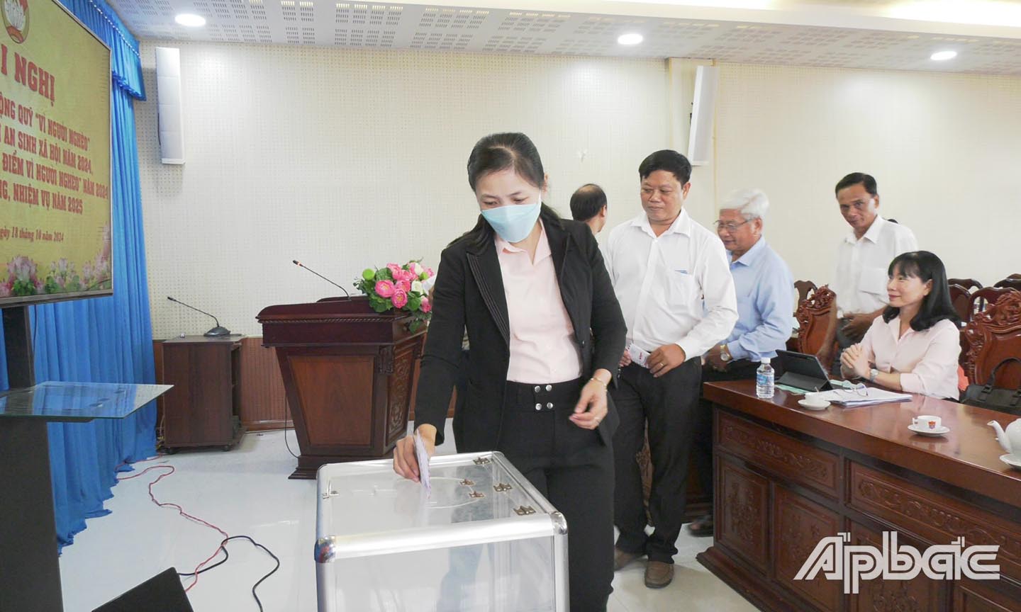 Phát động ủng hộ Tháng cao điểm Vì người nghèo năm 2024