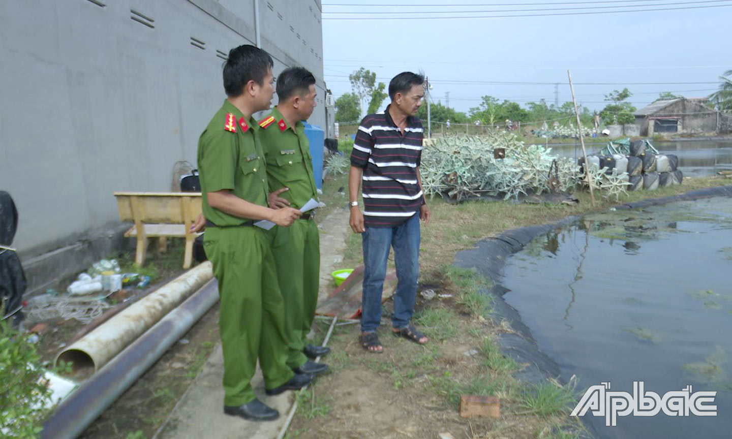  Hiện trường giết người tại xã Phước Trung, huyện Gò Công Đông.                                                                                    Ảnh : Thanh Việt