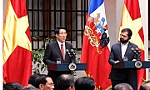 Vietnamese, Chilean leaders meet with press after talks